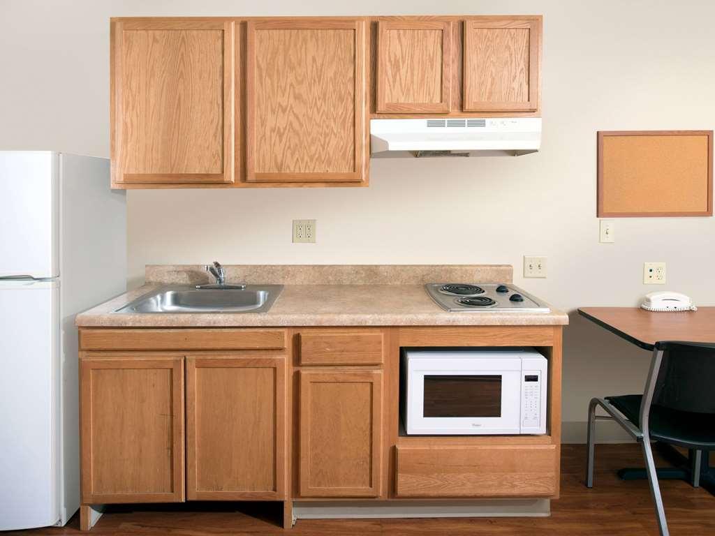 Extended Stay America Select Suites - Jackson - South 바이램 객실 사진